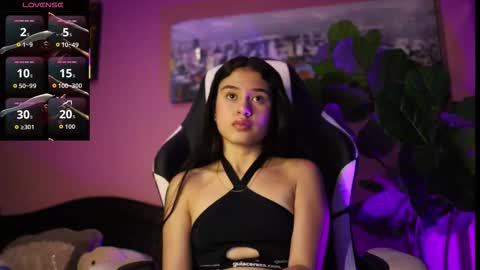 danaa_rouse online show from November 22, 2025, 9:03 pm