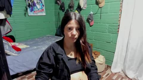 Danaa Rey online show from June 7, 2026, 2:48 am