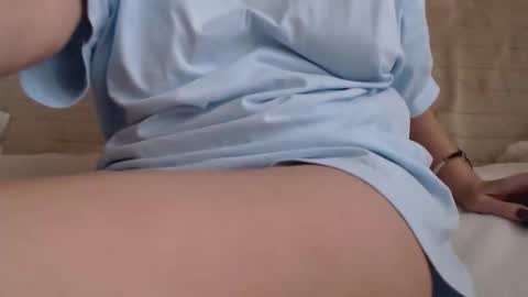 Snapshot of danaperfect chatting on October 31, 2025, 11:33 am Daniella online show from October 31, 2025, 11:33 am