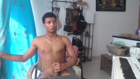 Snapshot of dani_brown19 chatting on June 27, 2026, 1:50 pm dani_brown19 online show from June 27, 2026, 1:50 pm