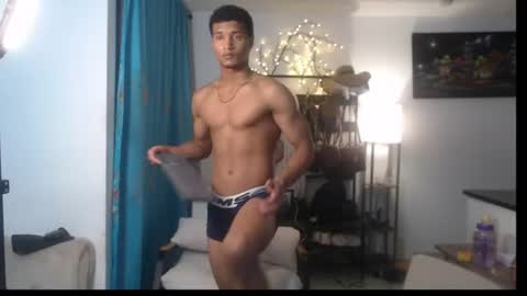 Snapshot of dani_brown19 chatting on July 6, 2026, 2:52 am dani_brown19 online show from July 6, 2026, 2:52 am
