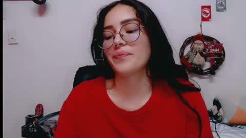 dani y jocelyn online show from December 4, 2024, 2:42 am