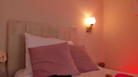 Snapshot of dani_skinny_ chatting on February 17, 2025, 5:43 pm Hi I am Dani online show from February 17, 2025, 5:43 pm