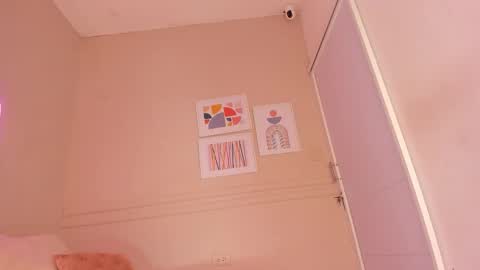 Snapshot of dani_skinny_ chatting on November 7, 2025, 11:32 am Hi I am Dani online show from November 7, 2025, 11:32 am