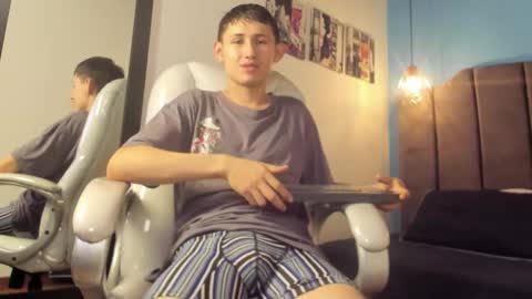 Snapshot of dani_swagger chatting on February 10, 2026, 7:29 pm Thiago online show from February 10, 2026, 7:29 pm