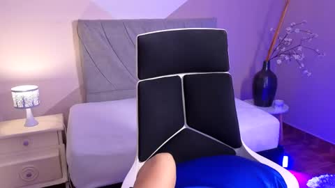 Snapshot of dania22_ chatting on April 23, 2026, 2:41 pm dania22_ online show from April 23, 2026, 2:41 pm