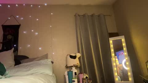 Dani Dragon online show from January 22, 2025, 10:50 am