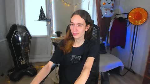Calvin online show from October 18, 2025, 10:05 am