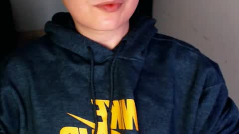 daniel_ruis16 online show from December 26, 2024, 1:54 pm