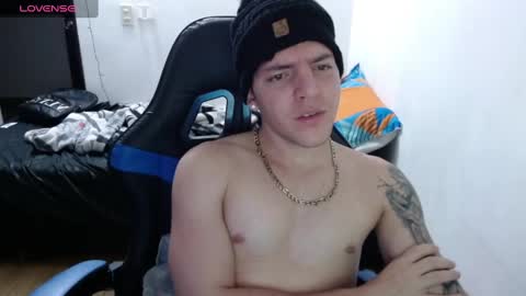 Snapshot of daniel_vargas5 chatting on December 17, 2024, 3:06 am Daniel online show from December 17, 2024, 3:06 am