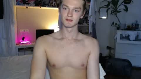 Snapshot of daniel_yumm chatting on June 28, 2026, 4:07 am Daniel online show from June 28, 2026, 4:07 am