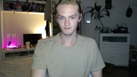 Snapshot of daniel_yumm chatting on July 5, 2026, 12:06 am Daniel online show from July 5, 2026, 12:06 am