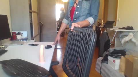 newcumer online show from December 10, 2024, 9:12 am