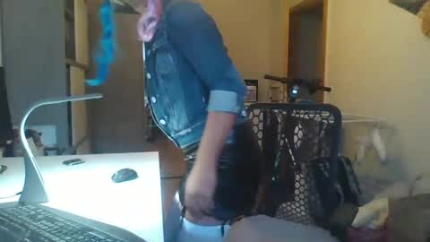 newcumer online show from December 18, 2024, 8:09 am