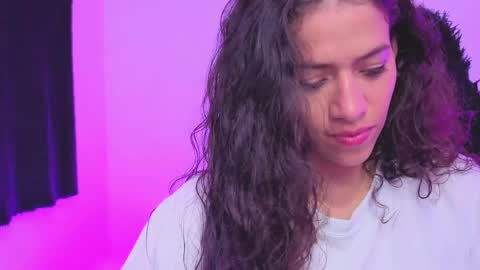 daniela_rivasthl online show from April 22, 2026, 3:42 am