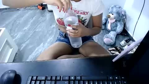 Snapshot of danielaa_foxx chatting on June 30, 2026, 8:43 pm danielaa_foxx online show from June 30, 2026, 8:43 pm