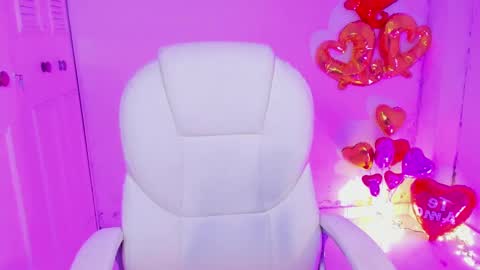 Daniela online show from February 11, 2025, 7:02 am