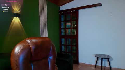 Snapshot of danielamonroe chatting on November 14, 2025, 1:54 pm danielamonroe online show from November 14, 2025, 1:54 pm