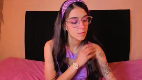 Snapshot of danielamonroe chatting on December 19, 2025, 9:00 pm danielamonroe online show from December 19, 2025, 9:00 pm