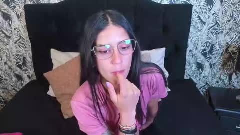 Snapshot of danielamonroe chatting on February 10, 2026, 9:52 pm danielamonroe online show from February 10, 2026, 9:52 pm