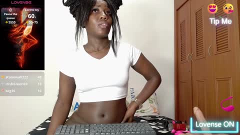 Danielamorgan online show from December 3, 2024, 9:22 am