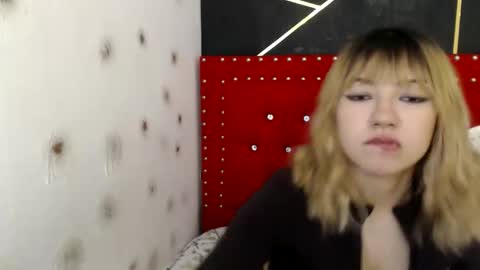 danielawidx online show from April 15, 2026, 1:51 pm