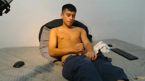 Snapshot of danielitopapii chatting on March 3, 2025, 11:24 pm danielitopapii online show from March 3, 2025, 11:24 pm