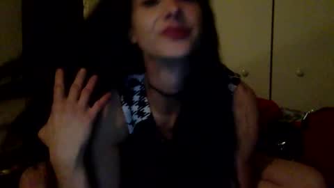 Snapshot of daniellbisous chatting on November 19, 2025, 4:23 am daniellbisous online show from November 19, 2025, 4:23 am