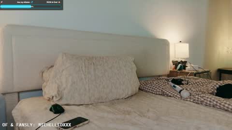 daniellemxxx online show from April 30, 2026, 6:25 pm
