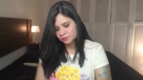 daniellerain online show from March 18, 2026, 12:58 am