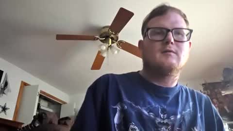 Snapshot of danielp_mod_cb chatting on September 11, 2025, 10:32 pm Daniel    y. online show from September 11, 2025, 10:32 pm