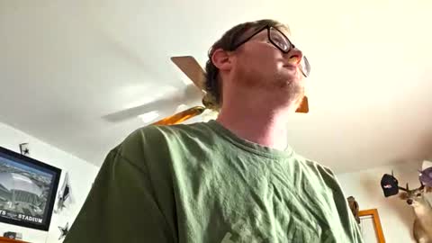 Daniel    y. online show from December 2, 2025, 7:42 pm