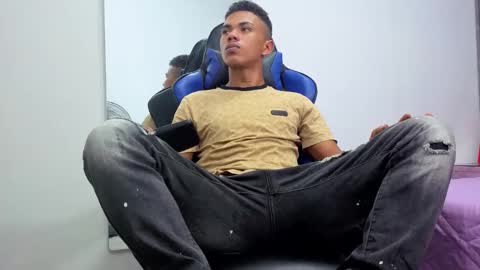 JUAN online show from October 28, 2025, 4:27 am