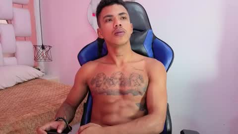 JUAN online show from November 16, 2025, 6:02 pm