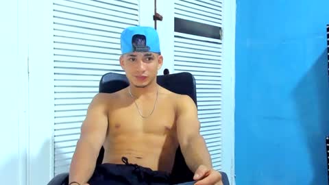 Snapshot of danii_scot chatting on January 18, 2025, 4:04 am Dani online show from January 18, 2025, 4:04 am