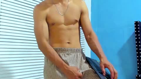 Snapshot of danii_scot chatting on January 28, 2025, 4:18 am Dani online show from January 28, 2025, 4:18 am