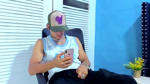 Snapshot of danii_scot chatting on February 20, 2025, 4:07 am Dani online show from February 20, 2025, 4:07 am