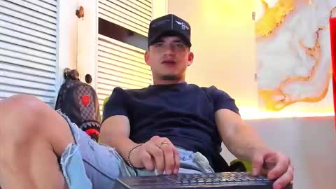 Dani online show from November 28, 2025, 4:15 am