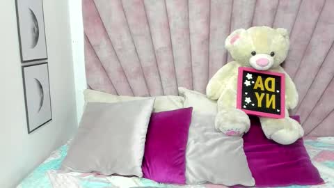 DaniiBelluci  online show from November 27, 2025, 2:46 am