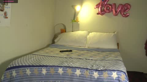 danalle .. online show from January 12, 2025, 12:28 am