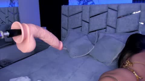 Snapshot of daniphoenixx chatting on January 22, 2025, 7:34 pm Dani Phonenix online show from January 22, 2025, 7:34 pm