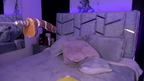 Snapshot of daniphoenixx chatting on February 24, 2025, 10:47 pm Dani Phonenix online show from February 24, 2025, 10:47 pm