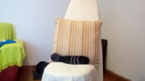 daniroca8 online show from April 7, 2026, 4:18 pm