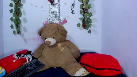 Dani  online show from May 5, 2026, 2:08 am