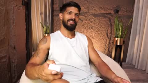 Dann saenz online show from April 4, 2026, 2:14 pm