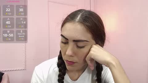 Snapshot of danna7cute chatting on October 16, 2025, 10:11 pm danna7cute online show from October 16, 2025, 10:11 pm