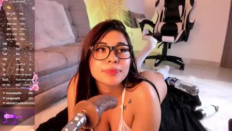 danna_adams1 online show from March 11, 2025, 6:43 am