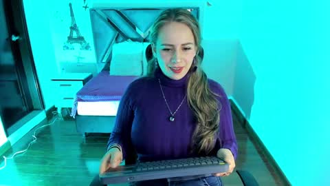 Danna martinezz online show from December 6, 2024, 5:33 pm