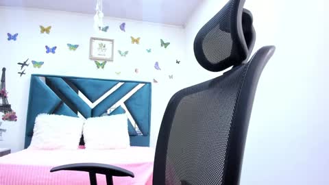 Danna martinezz online show from January 9, 2025, 6:27 am