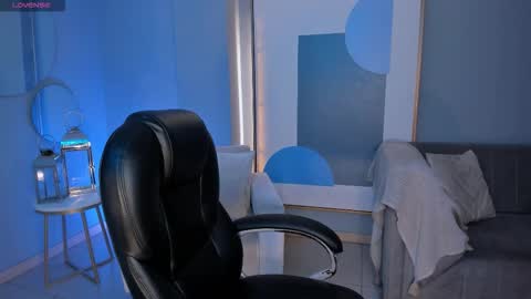 Danna Cruz  online show from December 4, 2025, 6:49 pm